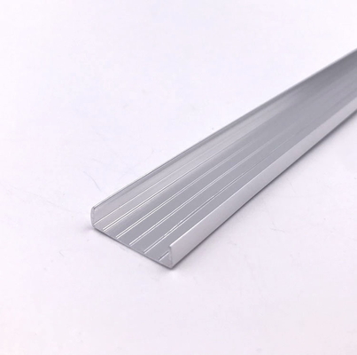 Profil aluminiowy 20,5 mm w kształcie litery U Szerokość polerowania 20,5 mm Wysokość 5 mm