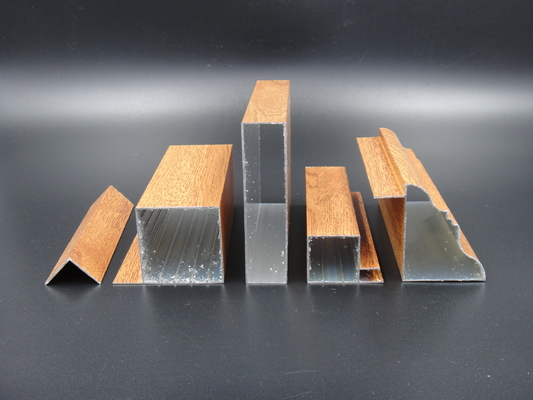 Izolacja cieplna profilu aluminiowego o grubości 0,4 mm dla Iraku Malezja