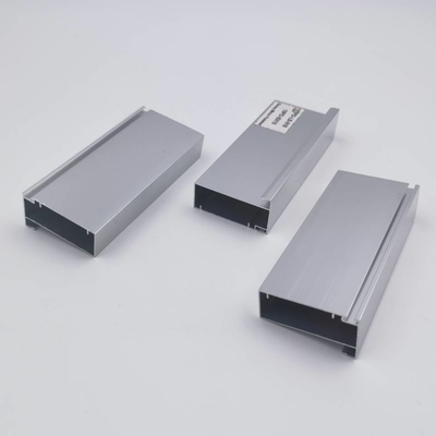 Aluminiowe profile kuchenne z jasnym srebrnym lakierem proszkowym do ACP