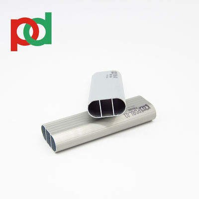 Konfigurowalna usługa cięcia profile aluminiowe w kolorze drewna do ramy drzwi przesuwnych do szafy, szyny górnej i dolnej